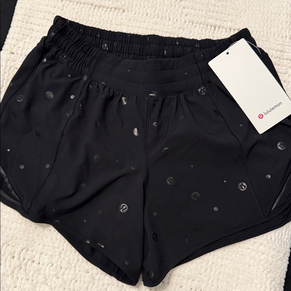 NEW Lululemon limited edition logo Hotty Hot Shorts